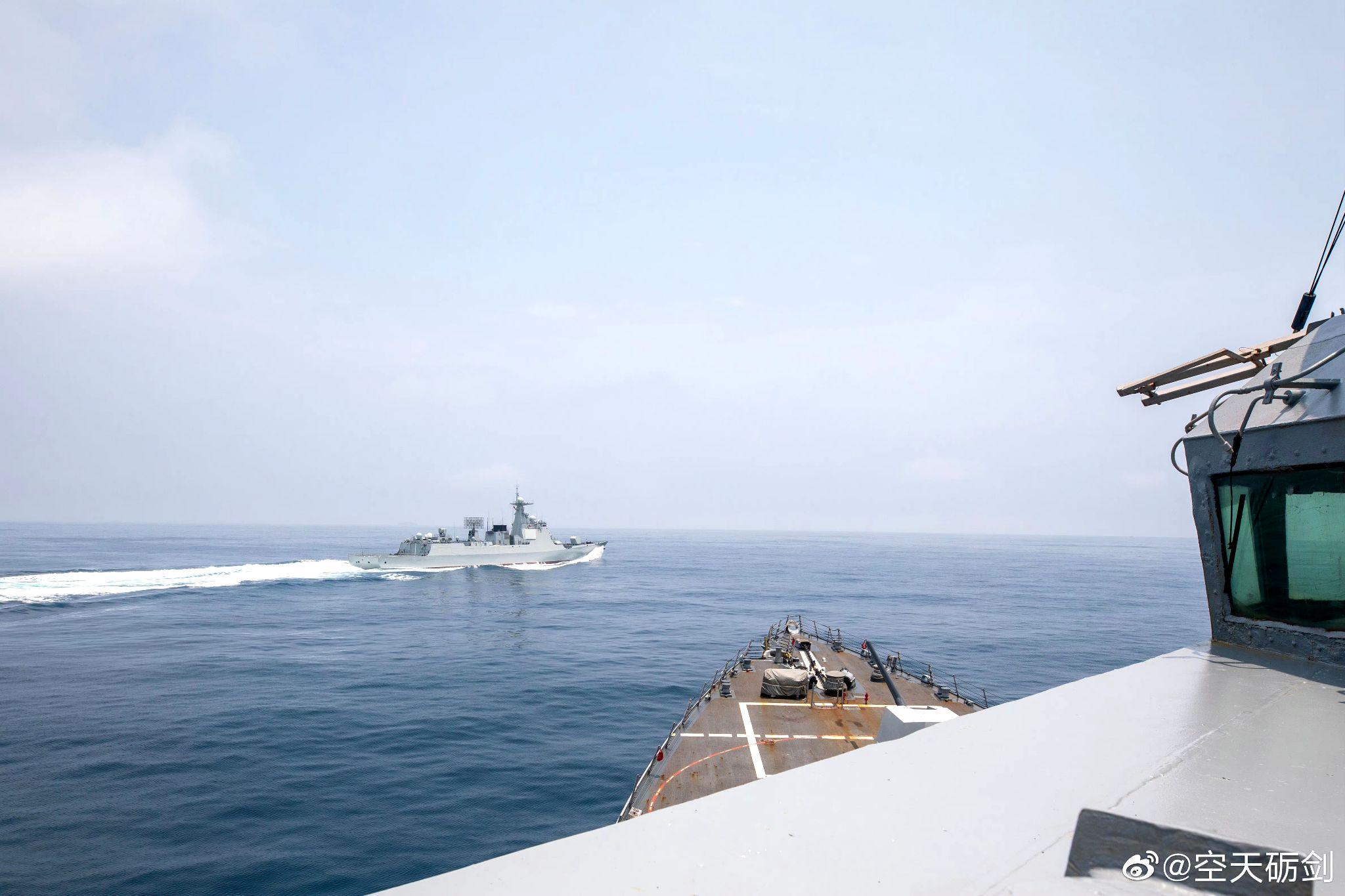 曝英艦過航臺(tái)灣海峽 解放軍跟監(jiān)警戒
